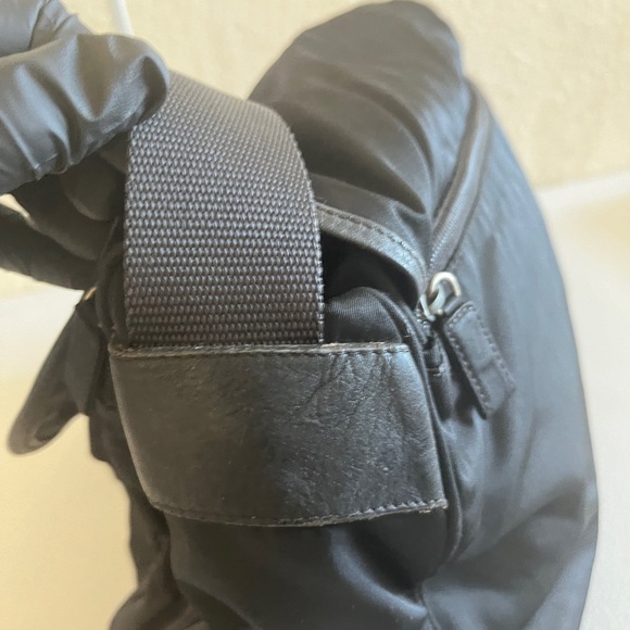 Prada unisex messenger bag - Picture 4 of 13